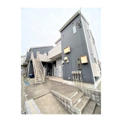 神奈川県横浜市神奈川区松見町３丁目 賃貸アパート