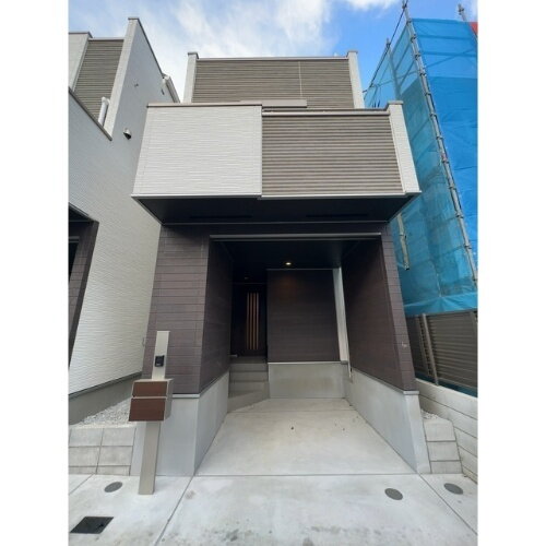 神奈川県横浜市神奈川区松見町１丁目 賃貸一戸建て