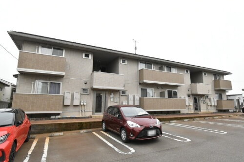 新潟県新潟市中央区女池７丁目 2階建