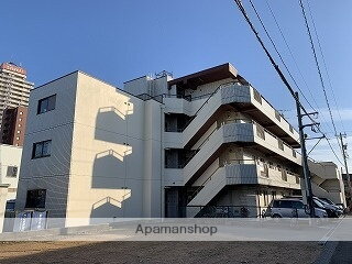 富山県富山市四ツ葉町 4階建