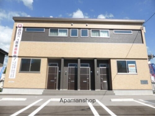 富山県富山市上飯野新町３丁目 2階建