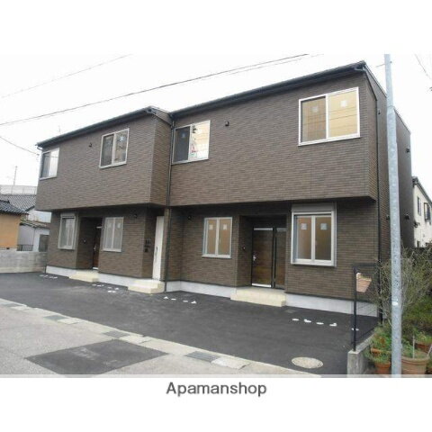 富山県富山市千歳町３丁目 築6年8ヶ月 2階建