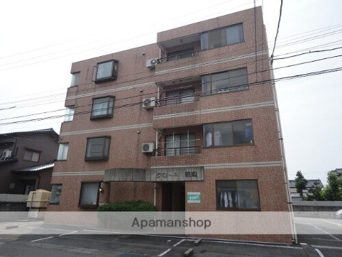 クローネ笹倉 4階建
