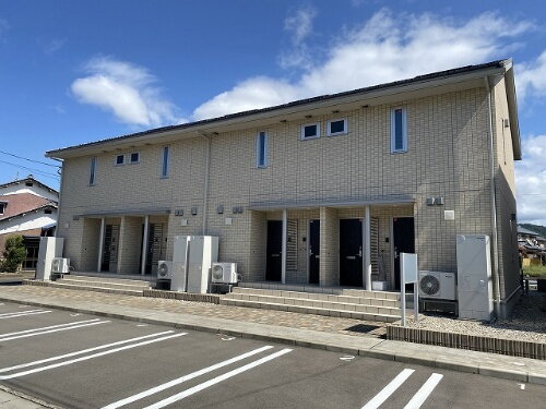 福井県鯖江市神明町２丁目 2階建 築6年9ヶ月