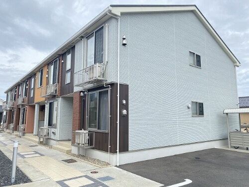 サクレメゾン　礼羅 2階建