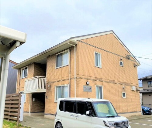 福井県丹生郡越前町西田中３丁目 2階建 築18年2ヶ月