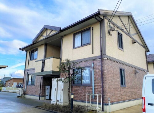 福井県福井市灯明寺４丁目 2階建