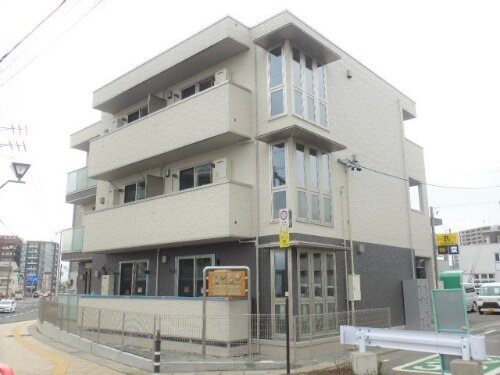 長野県長野市七瀬 3階建 築4年7ヶ月