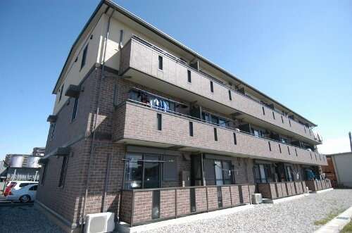 愛知県知多郡武豊町字石川 3階建 築17年4ヶ月