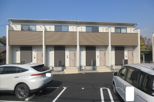 愛知県知多市八幡字左り脇 テラスハウス