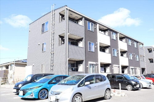 三重県名張市希央台２番町 賃貸アパート