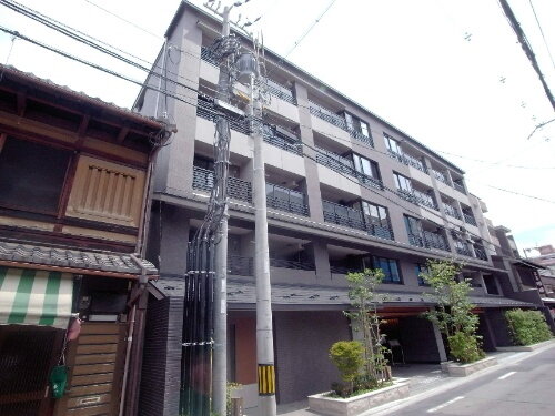 京都府京都市中京区三条油小路町 賃貸マンション
