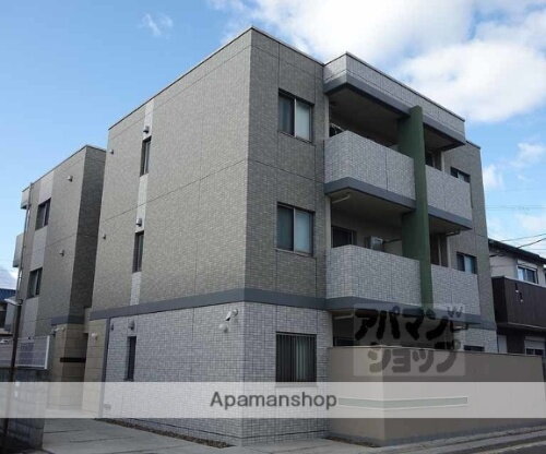 京都府京都市南区久世中久町 築5年9ヶ月 3階建