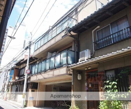 京都府京都市下京区溜池町 築37年9ヶ月 4階建
