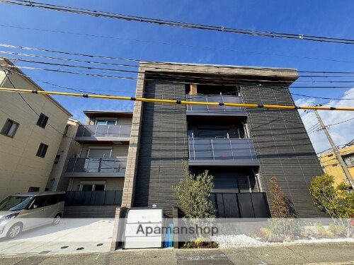 大阪府吹田市南吹田３丁目  3階建