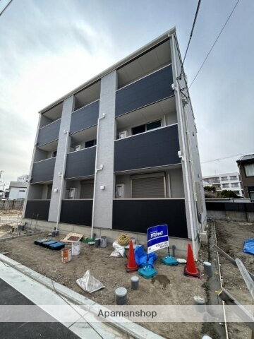 大阪府堺市西区浜寺石津町中３丁 3階建 