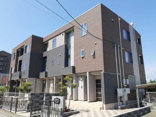 ＭａｉｓｏｎｄｅＬｕｍｉｅｒｅ 3階建