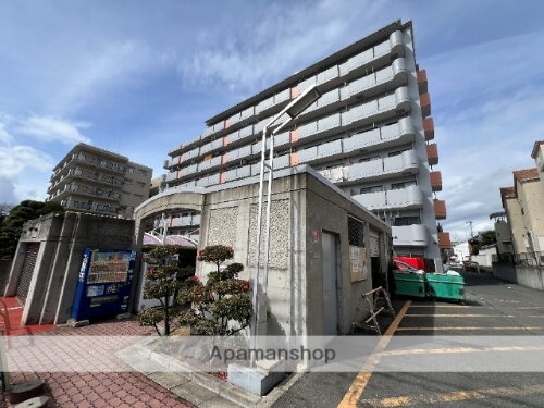 大阪府東大阪市豊浦町 8階建 築32年9ヶ月
