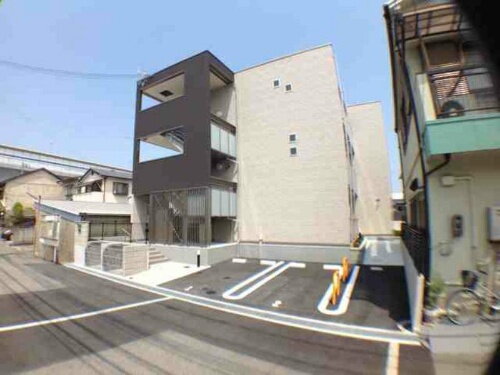 兵庫県尼崎市東本町３丁目 賃貸マンション
