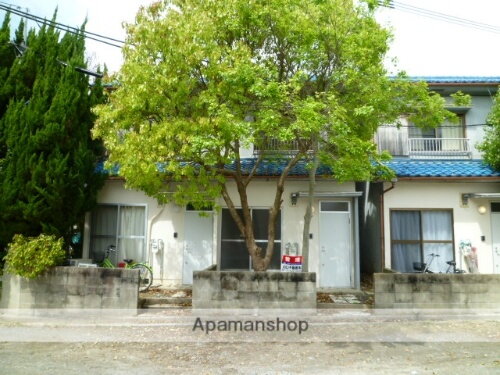 大阪府茨木市中穂積２丁目 テラスハウス