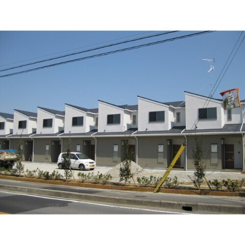 大阪府堺市西区山田３丁 テラスハウス