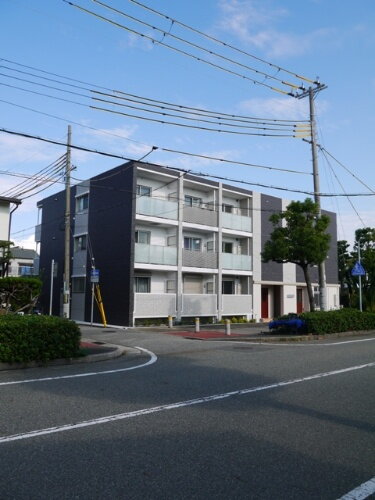 兵庫県西宮市浜甲子園１丁目 賃貸マンション