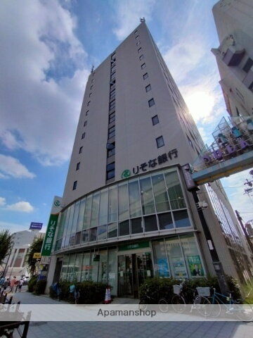 大阪府大阪市福島区大開１丁目 築16年10ヶ月 13階建