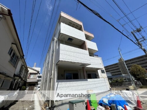 兵庫県西宮市中島町 3階建