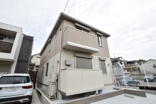 兵庫県神戸市東灘区本山北町６丁目 2階建 