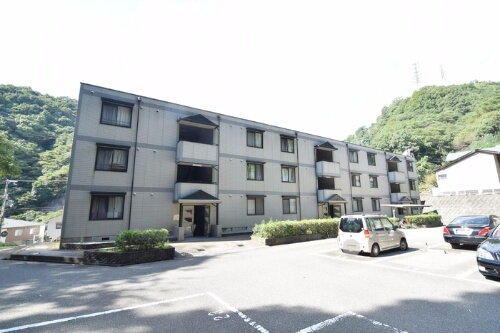 兵庫県神戸市兵庫区平野町字天王谷東服山 賃貸アパート