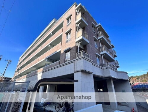 奈良県奈良市富雄元町１丁目 築23年9ヶ月 5階建