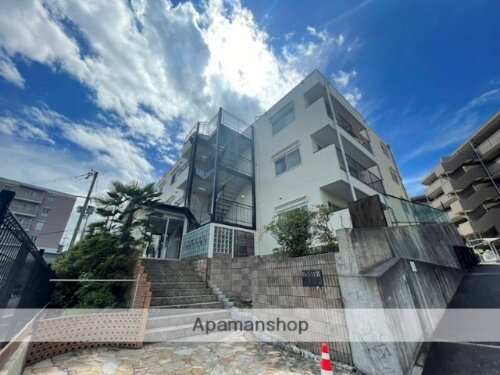 奈良県奈良市富雄元町１丁目 築38年3ヶ月 4階建