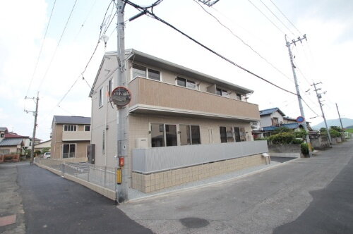 岡山県岡山市中区兼基 2階建