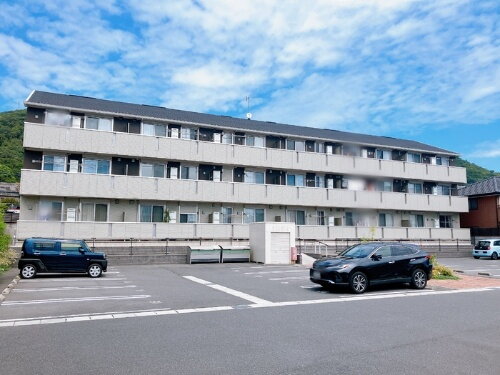 岡山県倉敷市児島田の口２丁目 3階建 築9年1ヶ月