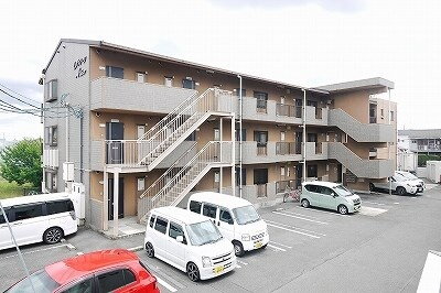 岡山県岡山市北区白石 3階建 築27年4ヶ月