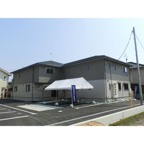 岡山県岡山市中区高島新屋敷 賃貸アパート