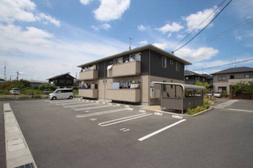 岡山県岡山市中区高島新屋敷 賃貸アパート