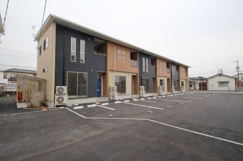 岡山県岡山市中区八幡 テラスハウス