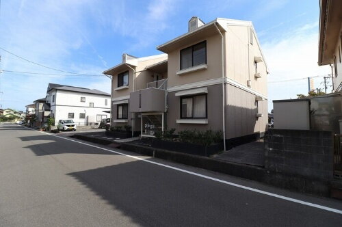 岡山県岡山市中区高島新屋敷 賃貸アパート