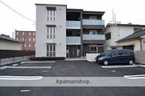 広島県広島市佐伯区楽々園１丁目 3階建
