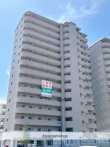広島県広島市中区西白島町 15階建