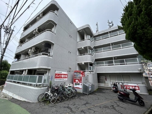 ハイツたかす 4階建