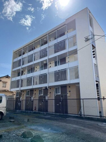 レオパレスレガーメ住吉 3階建