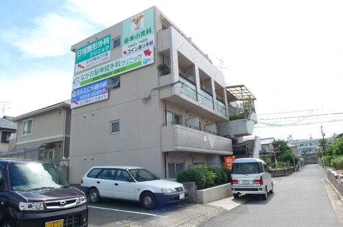 カーサ駅前 4階建