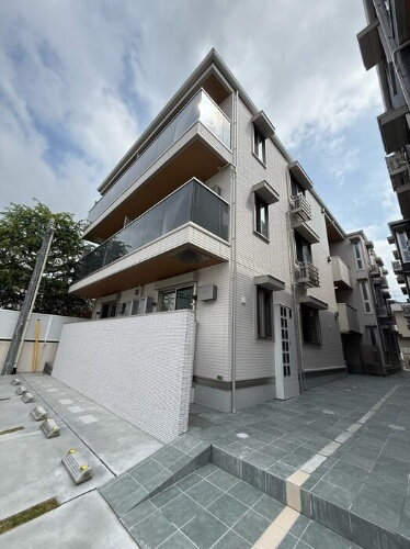 ＤーＲＯＯＭ高須２丁目　Ｂ棟 3階建