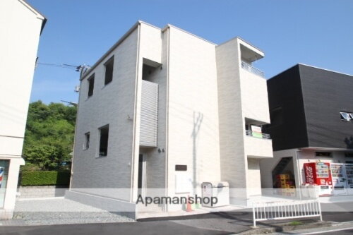 広島県安芸郡府中町桃山２丁目 賃貸アパート