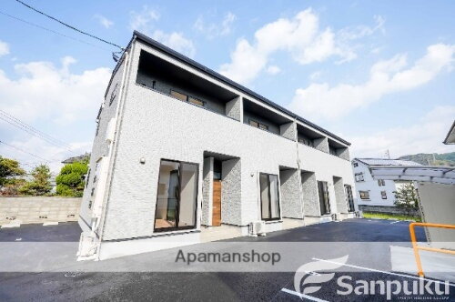 愛媛県松山市三町１丁目 2階建 