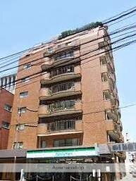福岡県福岡市中央区今泉２丁目 11階建