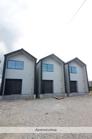 福岡県糟屋郡粕屋町仲原２丁目 2階建 