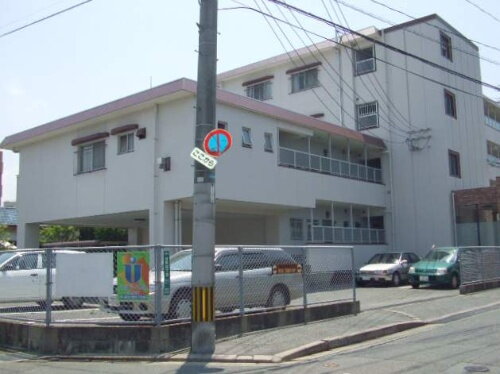 福岡県福岡市博多区諸岡４丁目 4階建 築46年